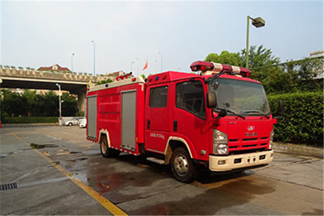 Yunhe WHG5100GXFPM30/V Fire-extinguishing Foam Tanker